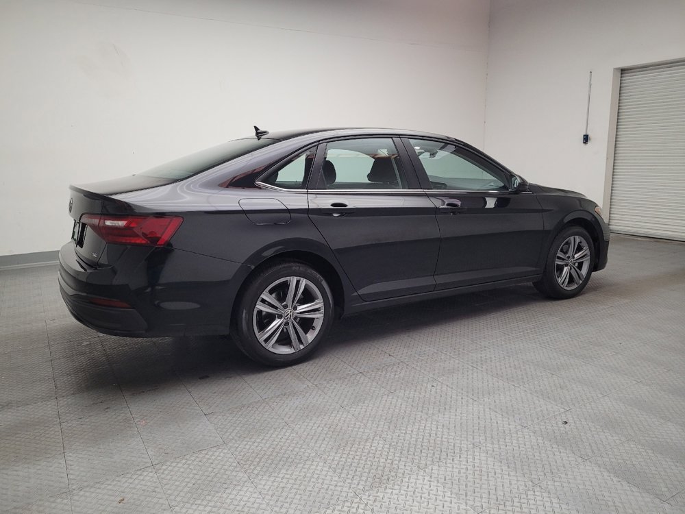 Used 2024 Volkswagen Jetta SE image 10