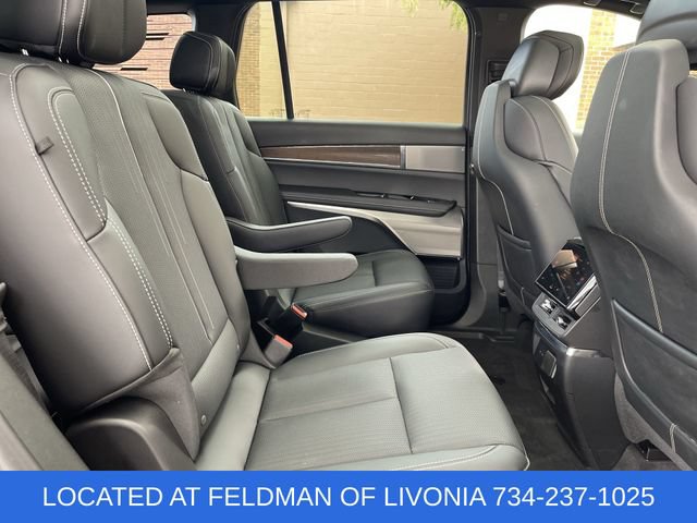 Used 2026 Cadillac Vistiq Sport w/ LPO, Floor Liner Package AWD/4WD image 27