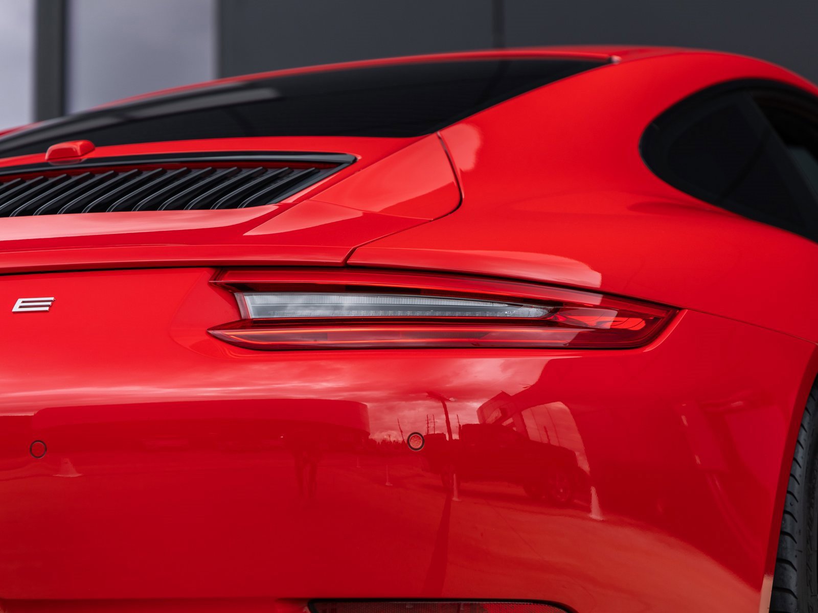 Used 2017 Porsche 911 Carrera S image 9