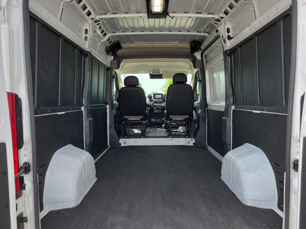 Used 2025 RAM ProMaster 2500 w/ Convenience Group FWD image 10