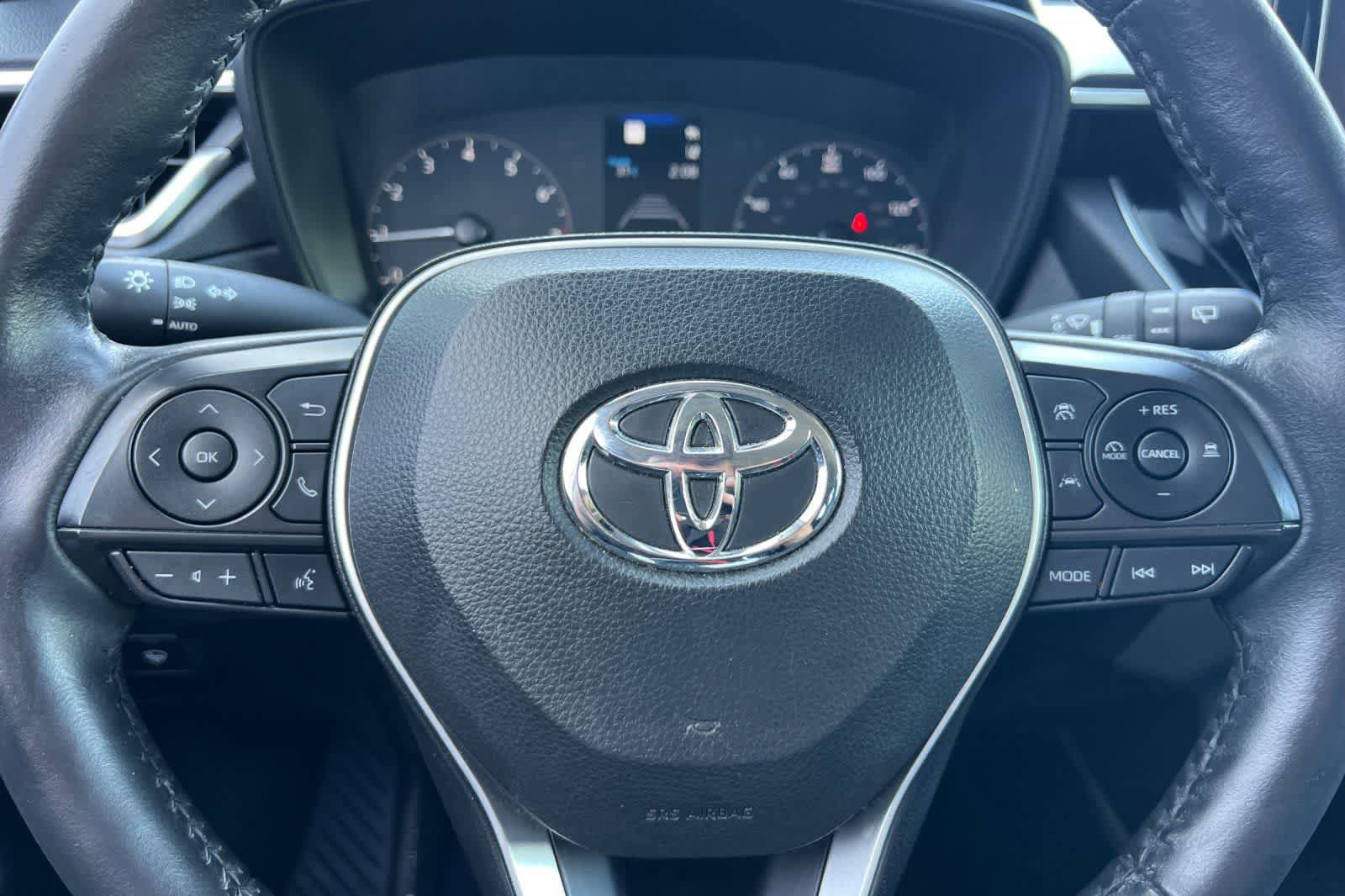 Used 2024 Toyota Corolla Cross LE AWD/4WD image 29