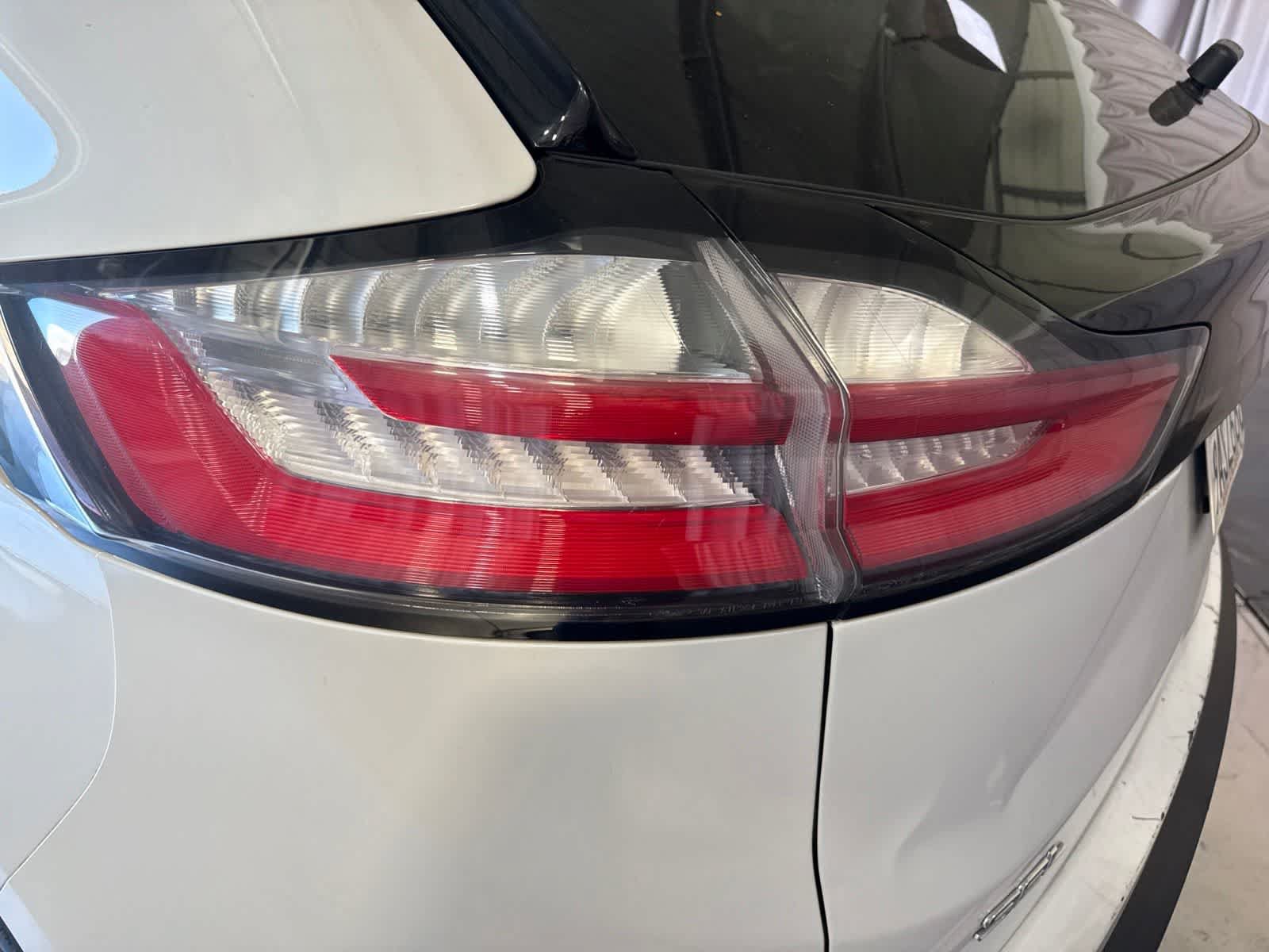 Used 2022 Ford Edge SEL w/ Sport Appearance Package AWD/4WD image 12