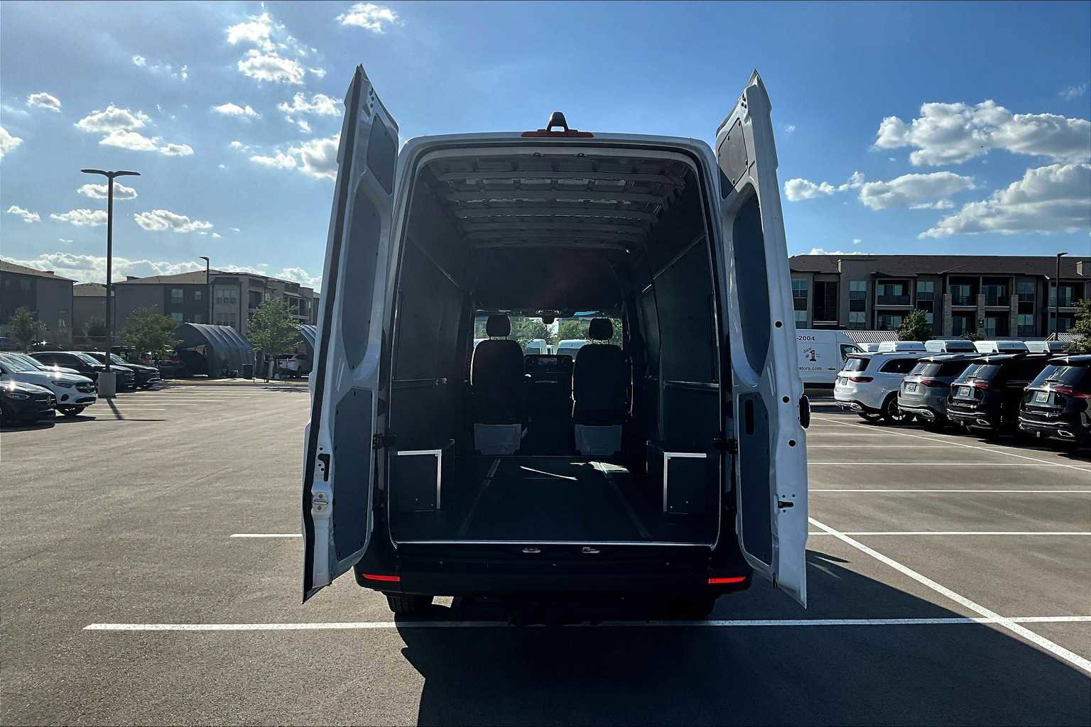 New 2025 Mercedes-Benz Sprinter 2500 image 18