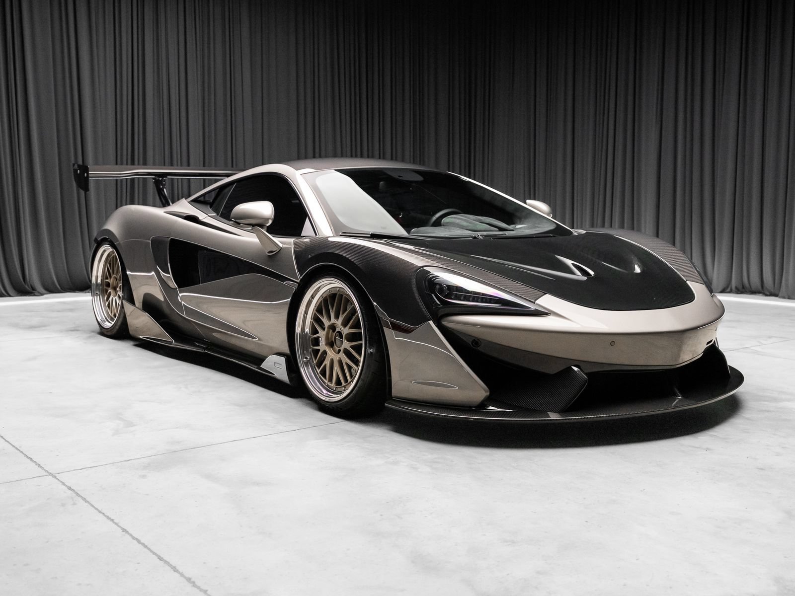 Used 2017 McLaren 570S Coupe RWD image 19