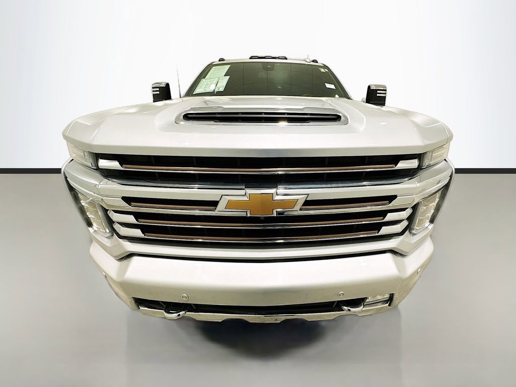 Used 2022 Chevrolet Silverado 3500 High Country w/ Safety Package II image 2
