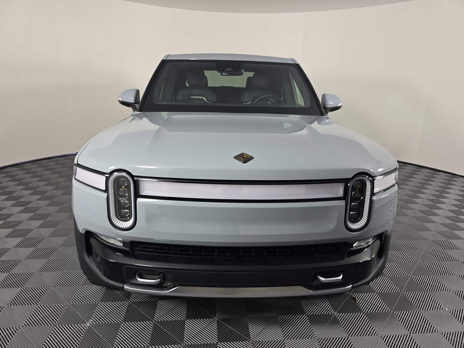 Used 2023 Rivian R1T Launch Edition image 8