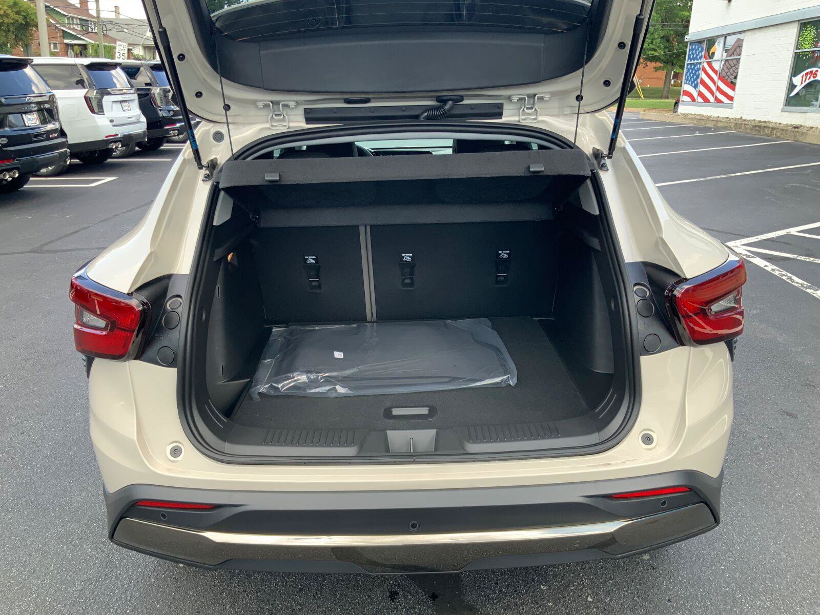 New 2026 Chevrolet Trax ACTIV w/ Driver Confidence Package FWD image 29