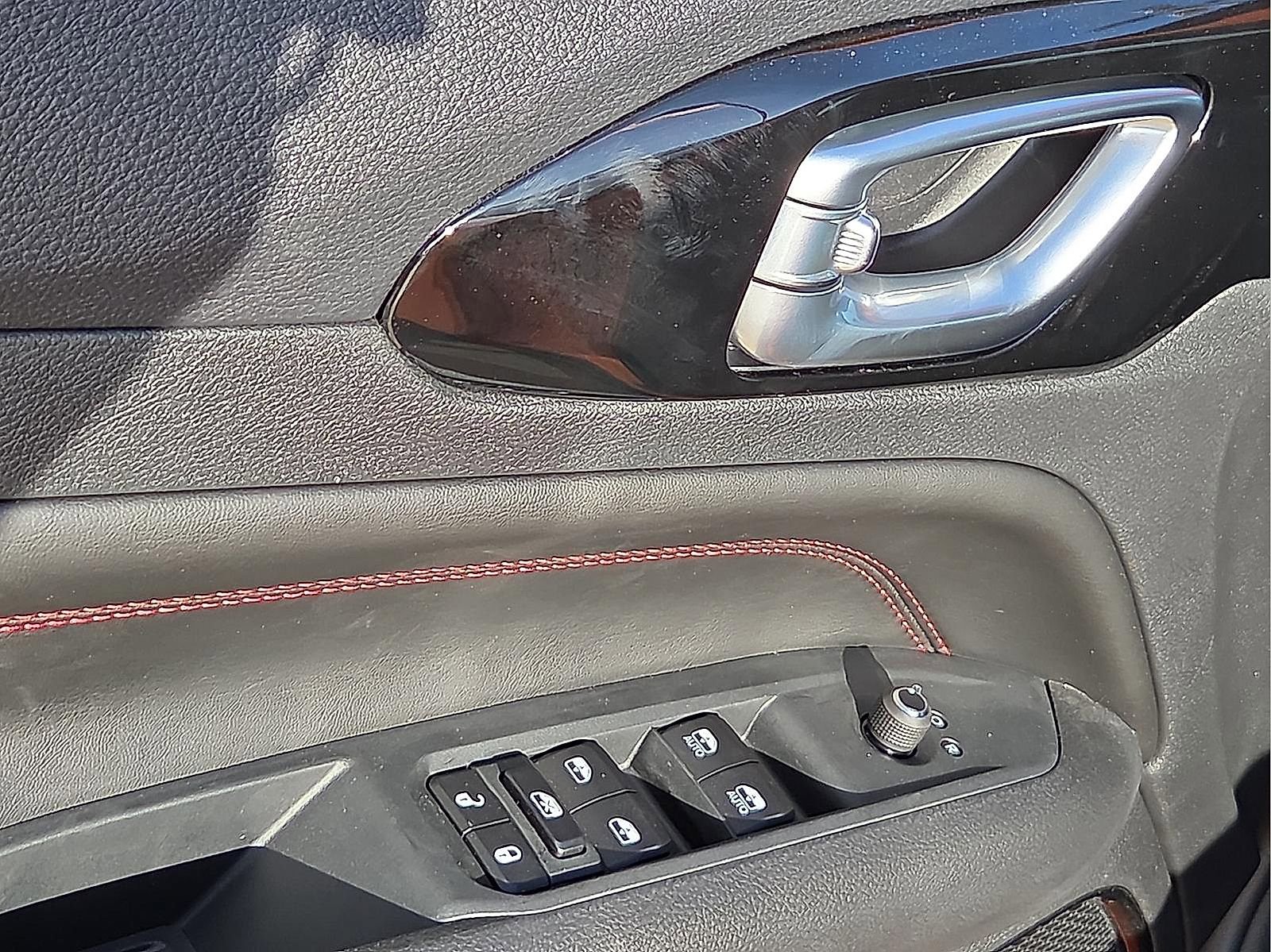 New 2026 Jeep Compass Trailhawk image 13