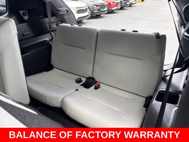 Used 2024 Mitsubishi Outlander SEL AWD/4WD image 16
