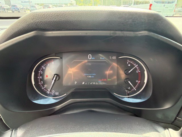 Used 2025 Toyota RAV4 XLE FWD image 22