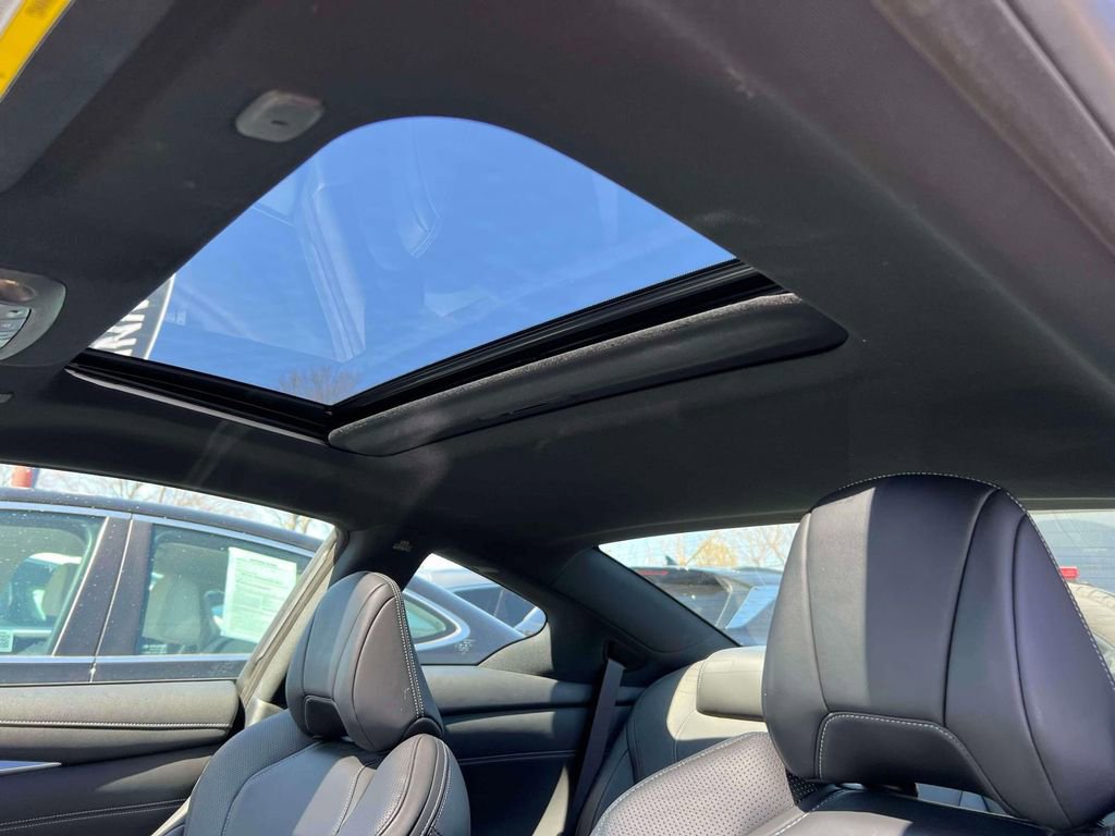 Used 2017 INFINITI Q60 Red Sport 400 image 14