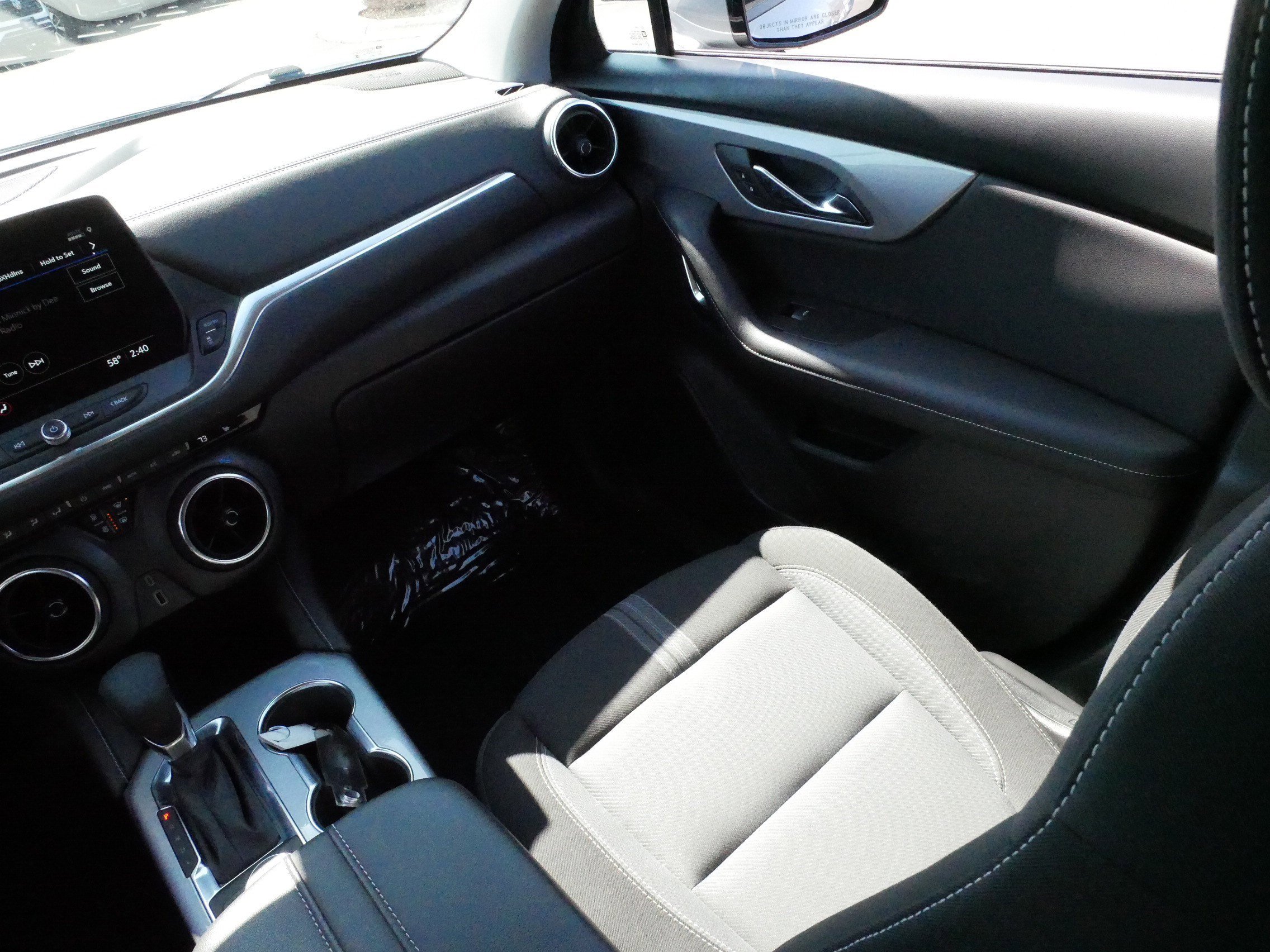 Used 2025 Chevrolet Blazer LT FWD image 11