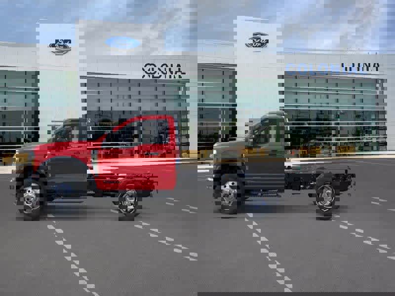 New 2026 Ford F550 4x4 Regular Cab Super Duty image 3