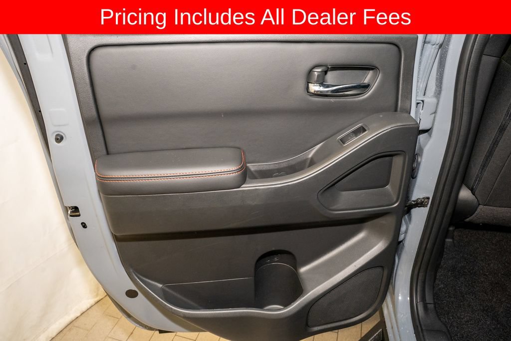 Certified 2025 Nissan Frontier PRO-4X w/ Pro Convenience Package AWD/4WD image 9
