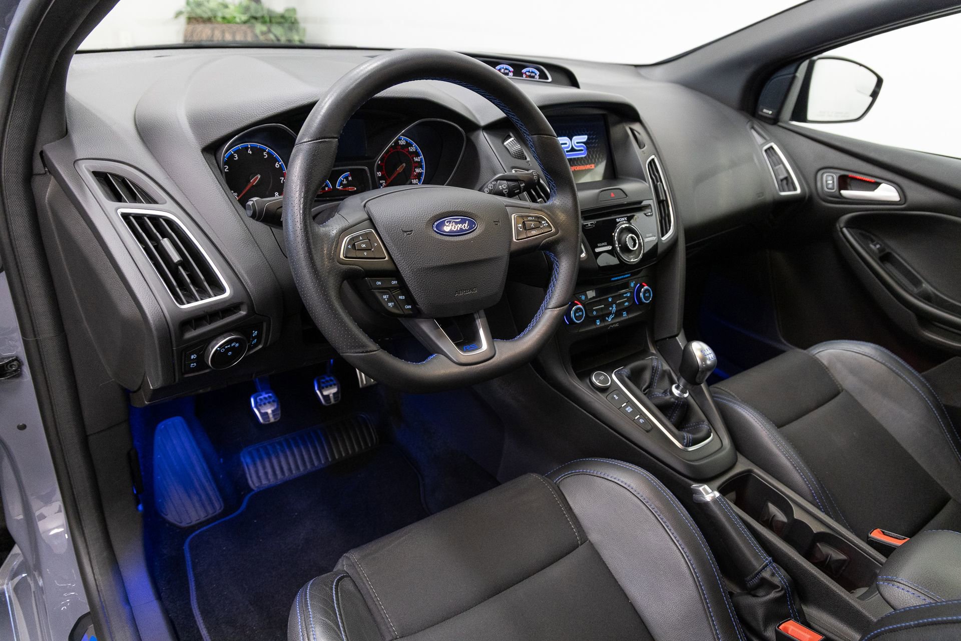 Used 2017 Ford Focus RS image 6