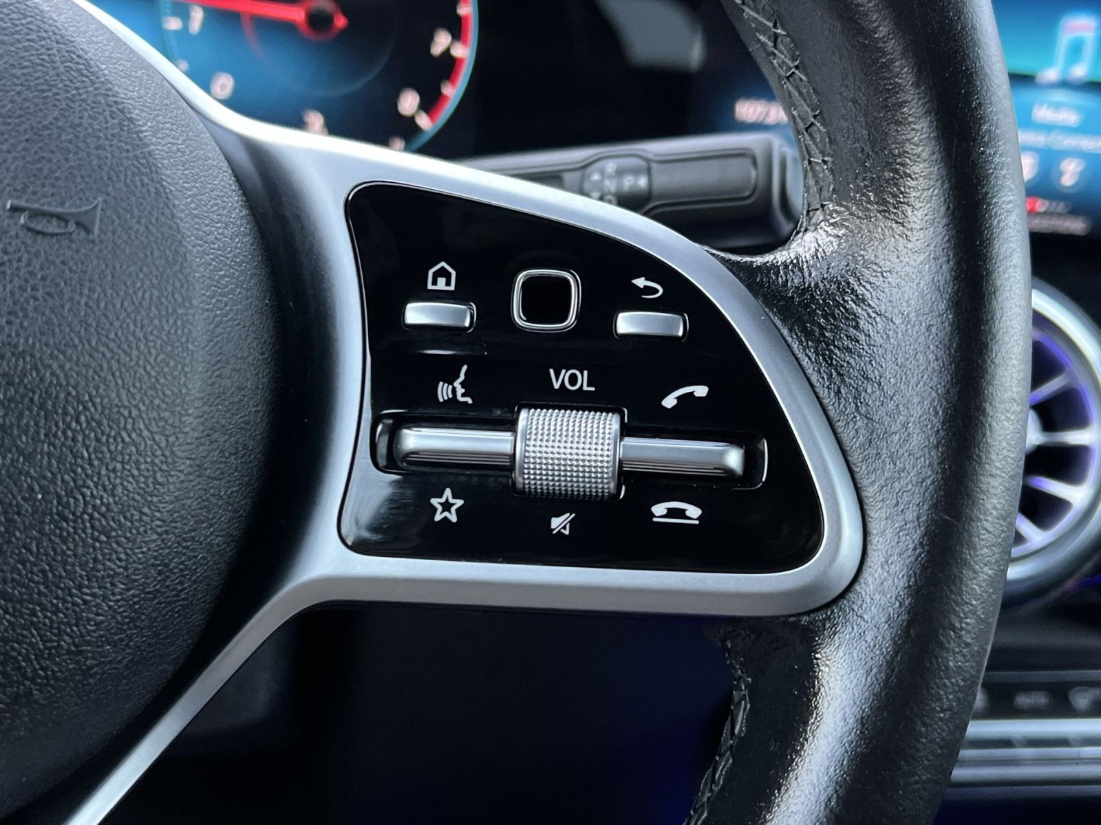 Certified 2021 Mercedes-Benz GLB 250 image 28