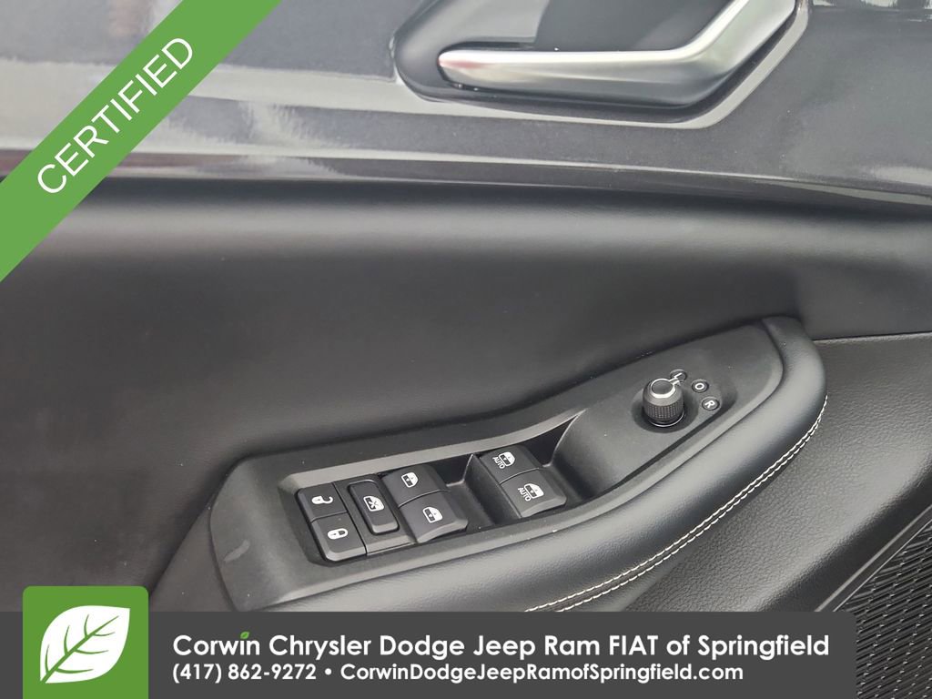 Used 2023 Jeep Grand Cherokee Altitude image 21
