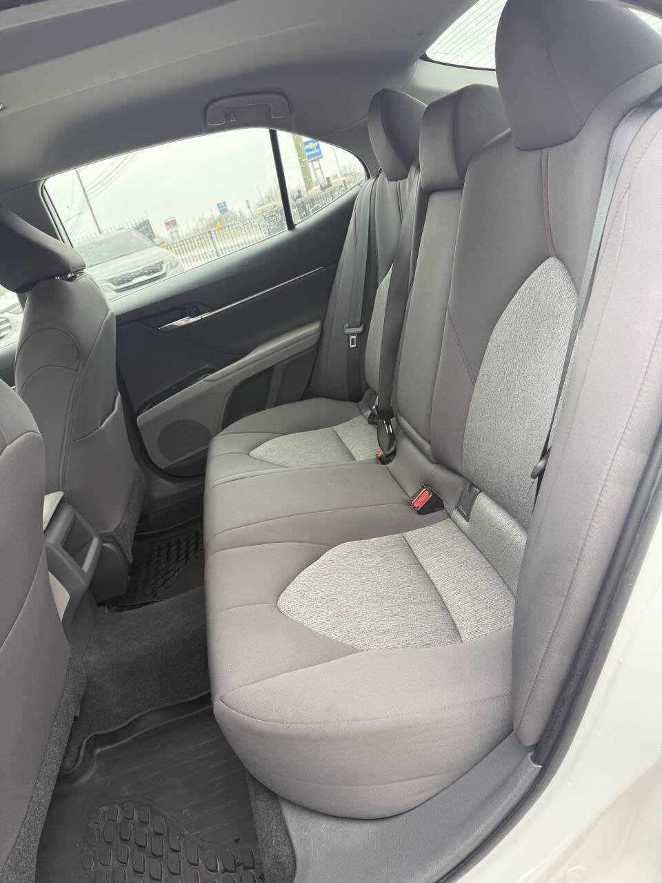 Used 2020 Toyota Camry LE image 13