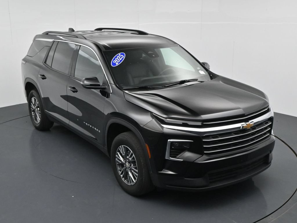 Used 2025 Chevrolet Traverse LT FWD image 20