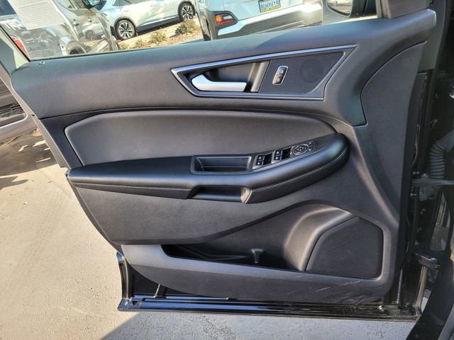 Used 2022 Ford Edge SE w/ Black Appearance Package image 30