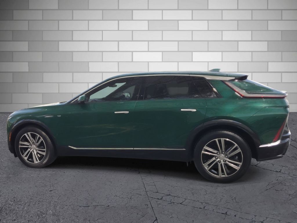 Certified 2024 Cadillac Lyriq Luxury w/ LPO, Floor Liner Package image 2