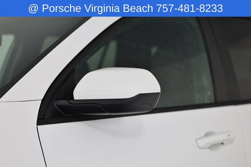 Used 2026 Chevrolet Equinox LT AWD/4WD image 12