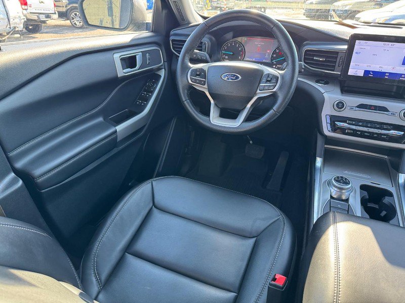 Used 2023 Ford Explorer XLT w/ Equipment Group 202A image 15