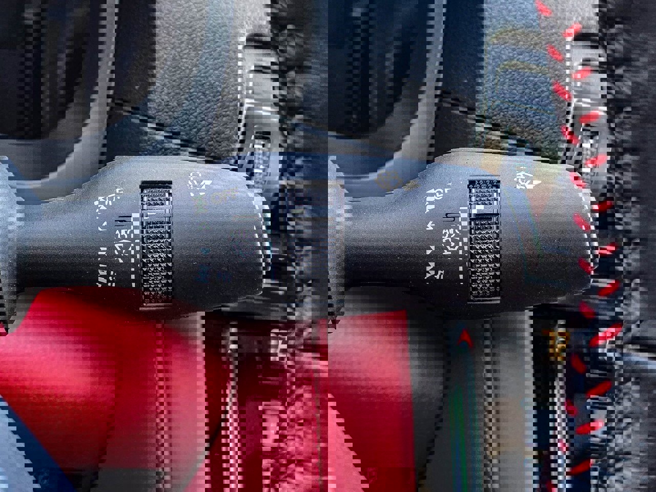 Used 2025 Lexus IS 350 F Sport w/ Navigation Package image 23