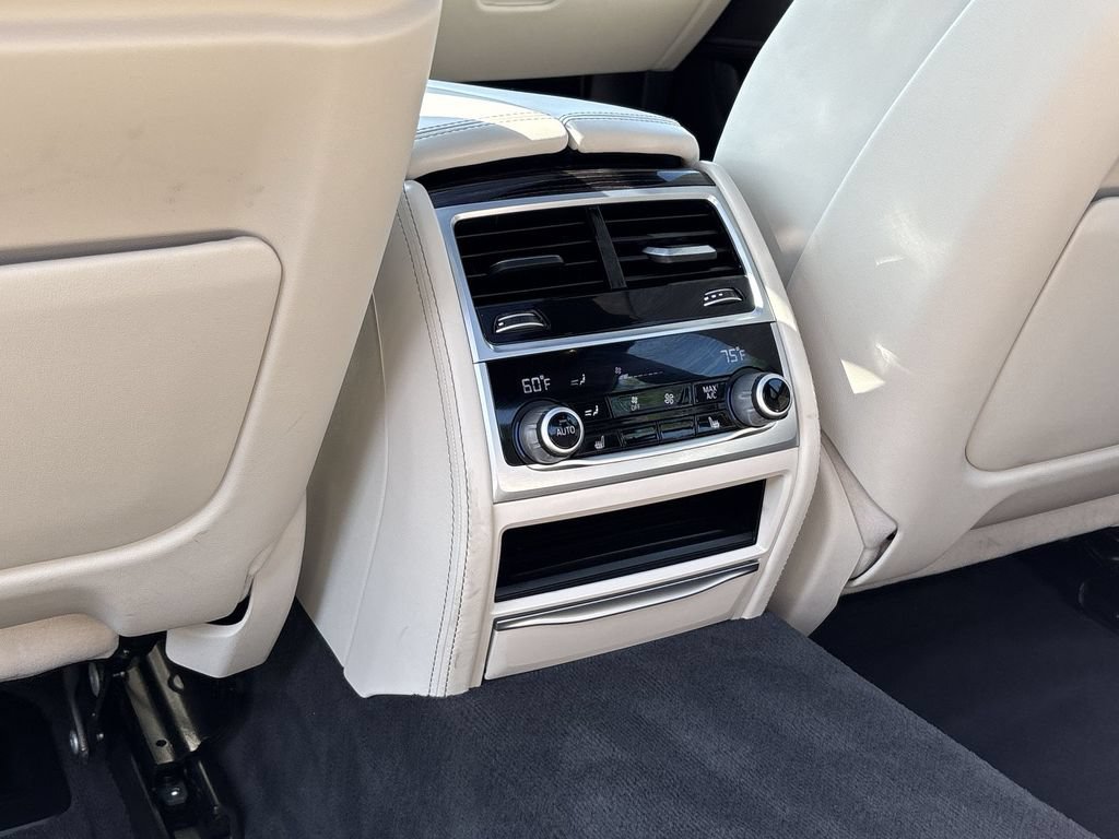 Used 2021 BMW 740i xDrive w/ Autobahn Package AWD/4WD image 23
