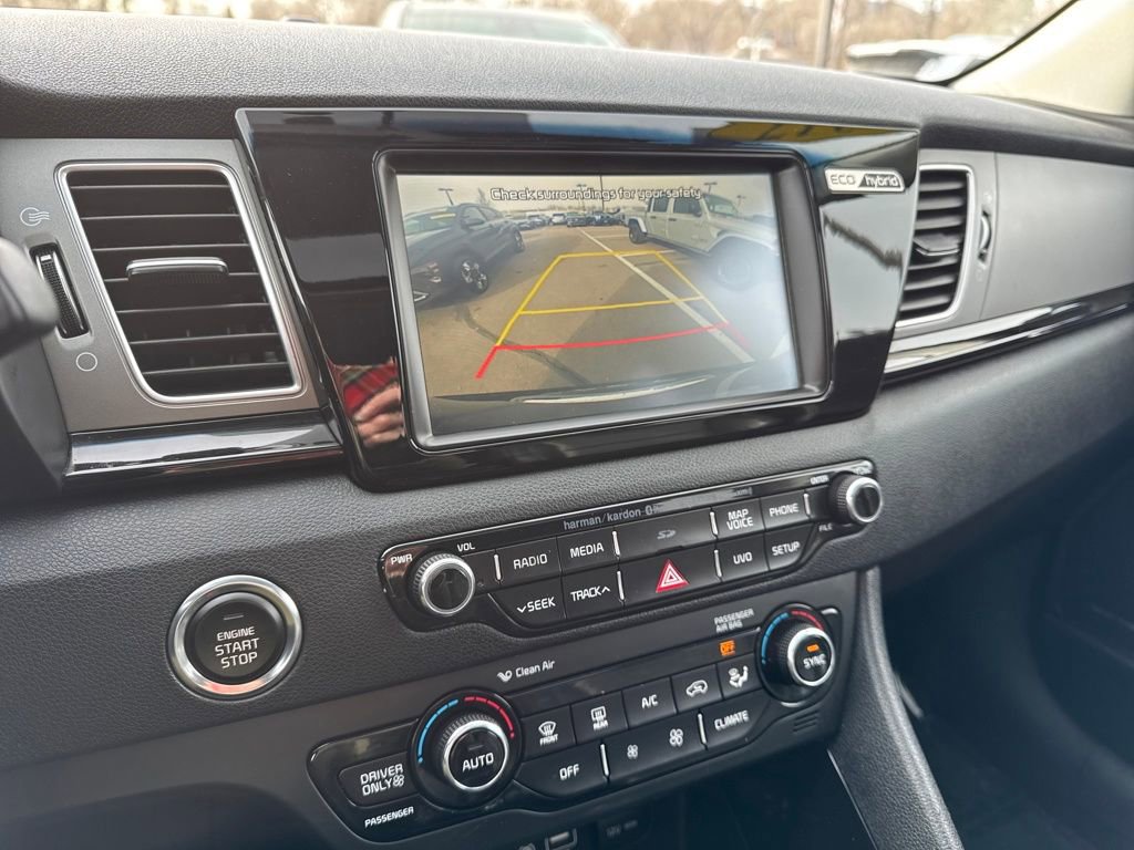 Used 2017 Kia Niro Touring image 46