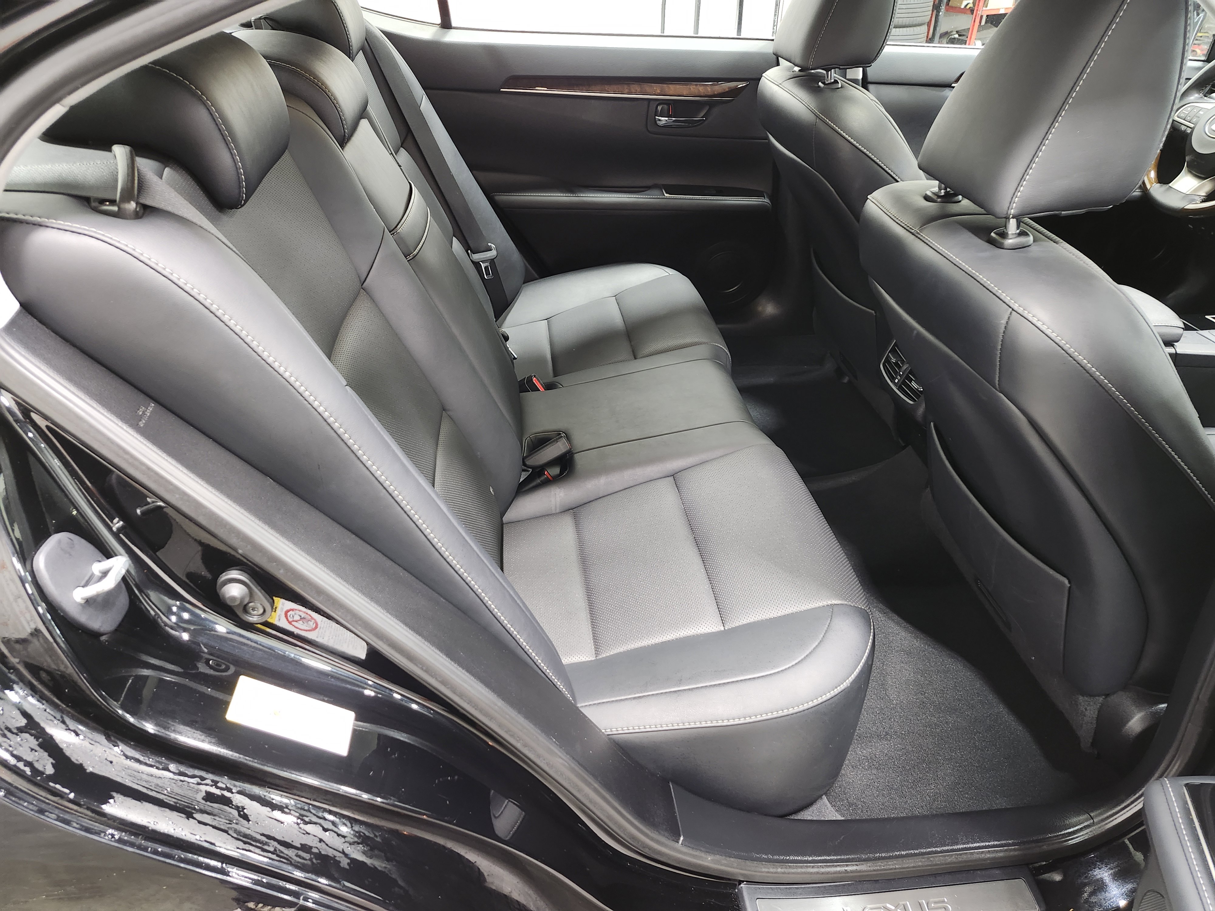 Used 2016 Lexus ES 350 w/ Premium Package w/Wood Trim image 21