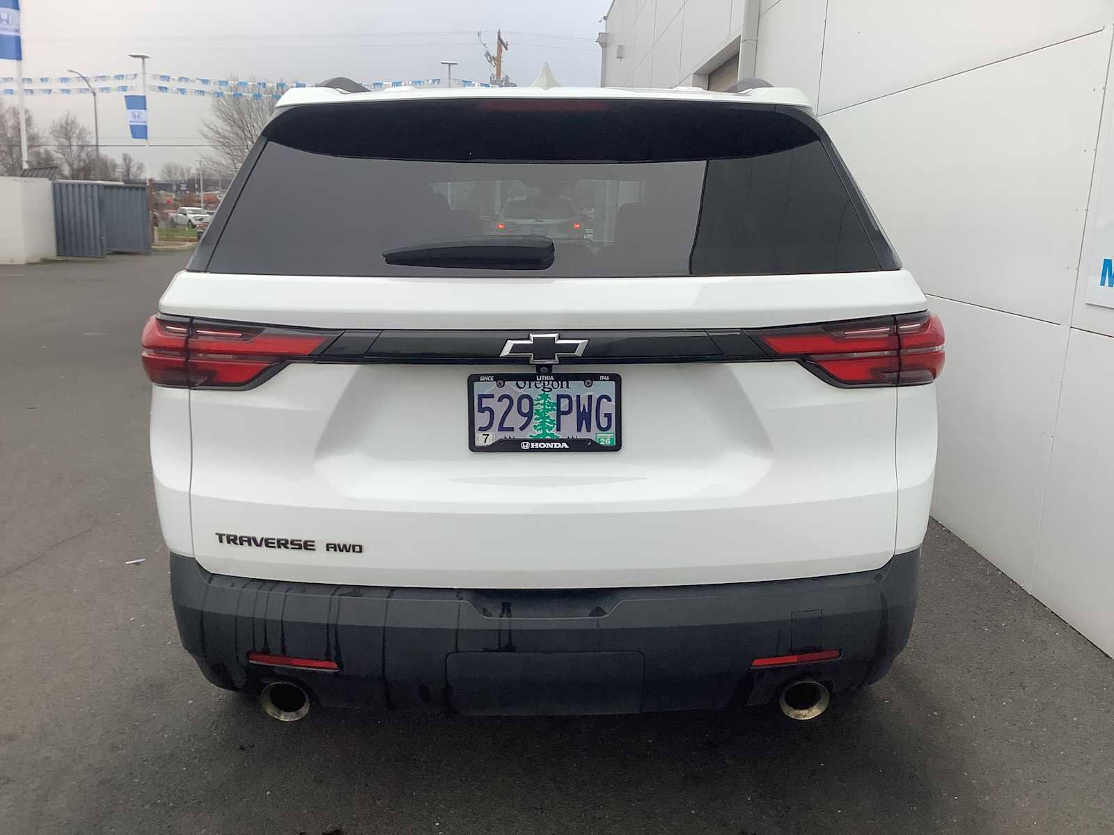 Used 2022 Chevrolet Traverse LS w/ Midnight/Sport Edition image 5