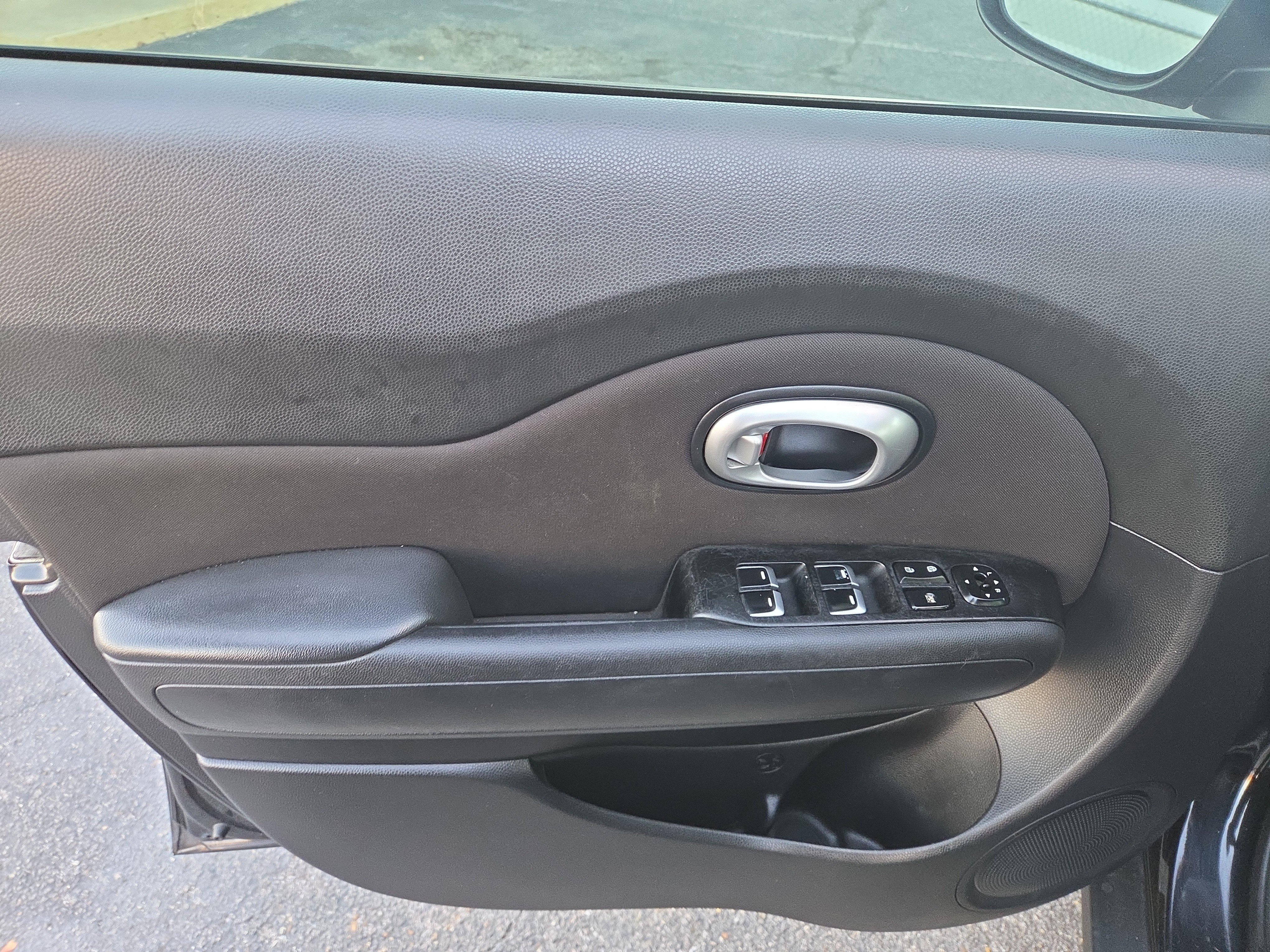 Used 2018 Kia Soul w/ Convenience Package image 11