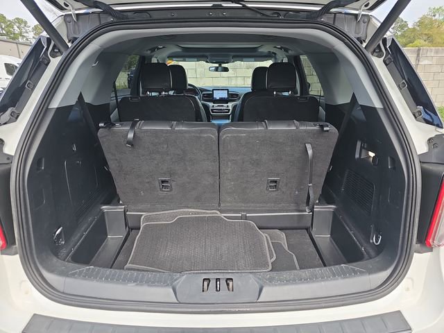 Used 2023 Ford Explorer XLT w/ Equipment Group 202A image 14