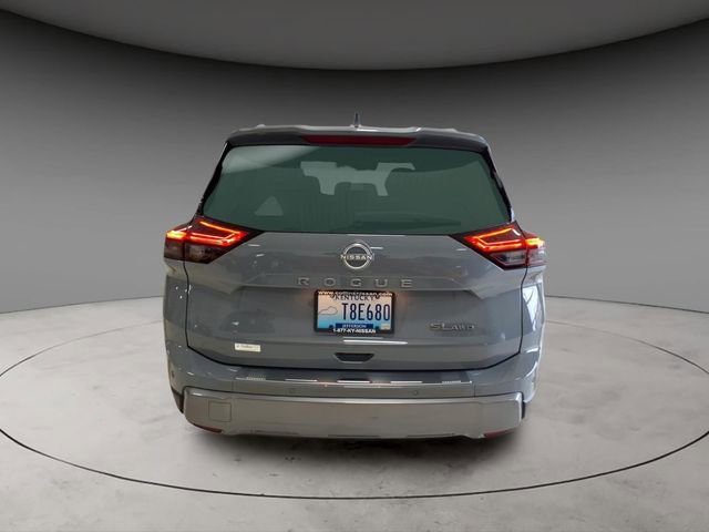 Used 2025 Nissan Rogue SL image 7