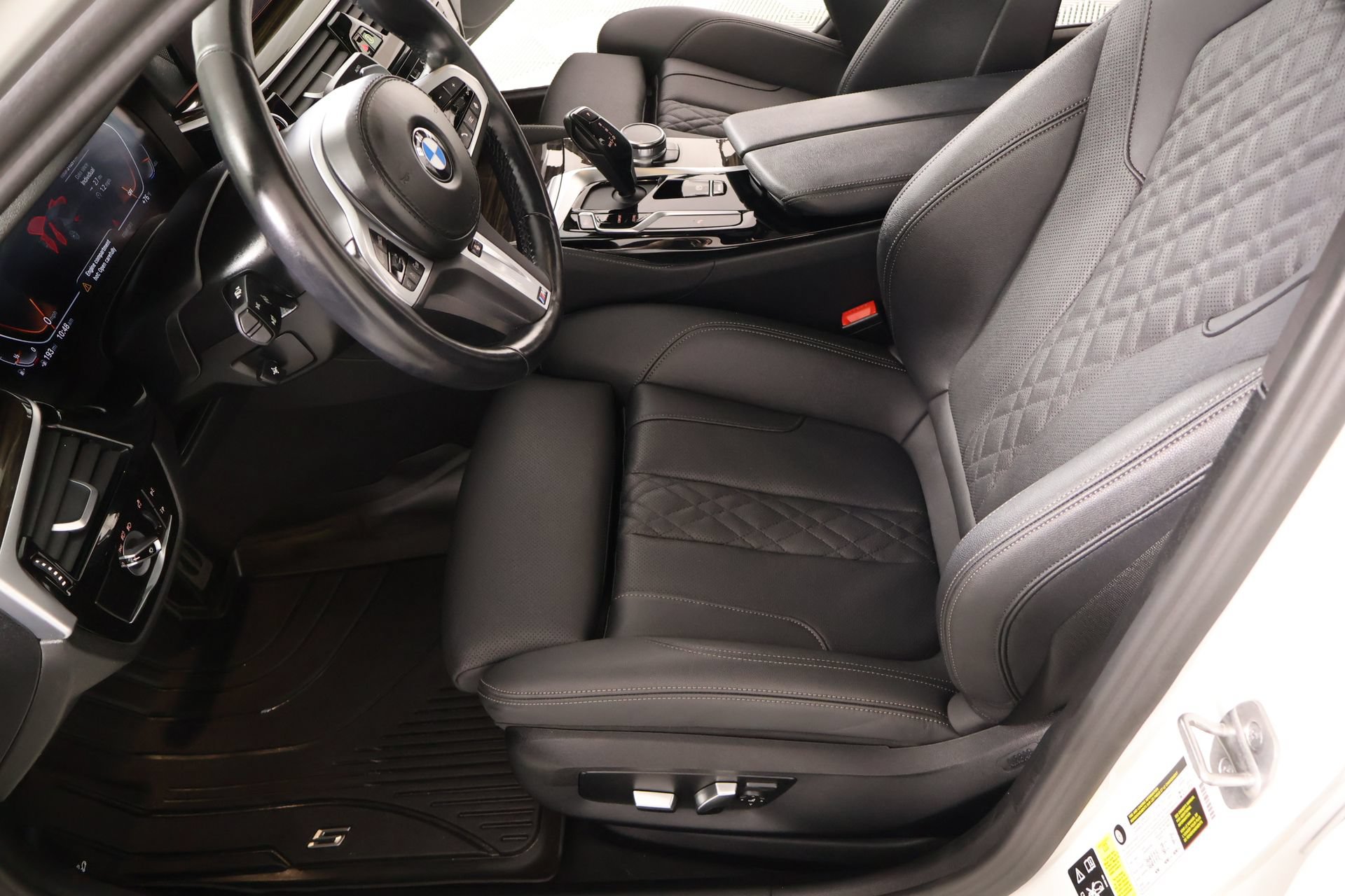 Used 2023 BMW 530i xDrive w/ M Sport Package AWD/4WD image 12