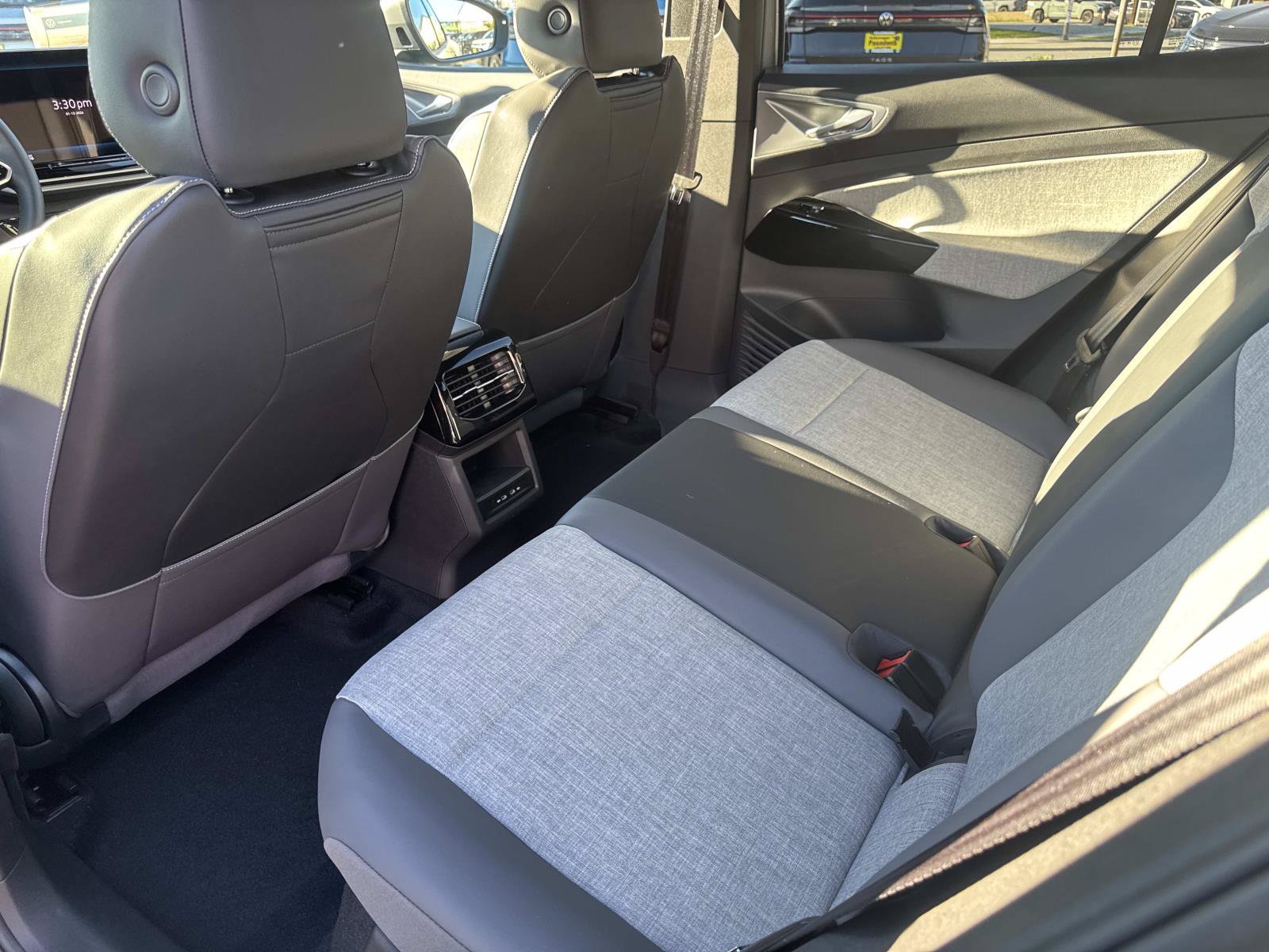 New 2026 Volkswagen ID.4 Pro RWD image 10