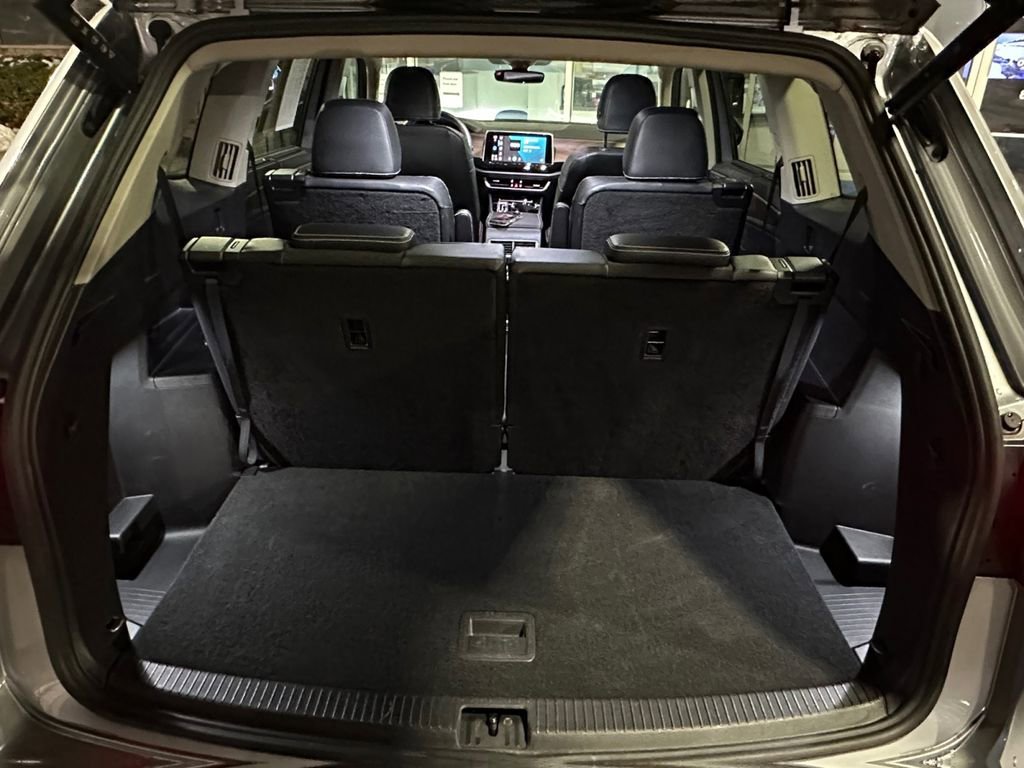 Used 2024 Volkswagen Atlas SE image 24