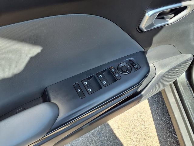 Used 2025 Kia K4 LXS FWD image 12