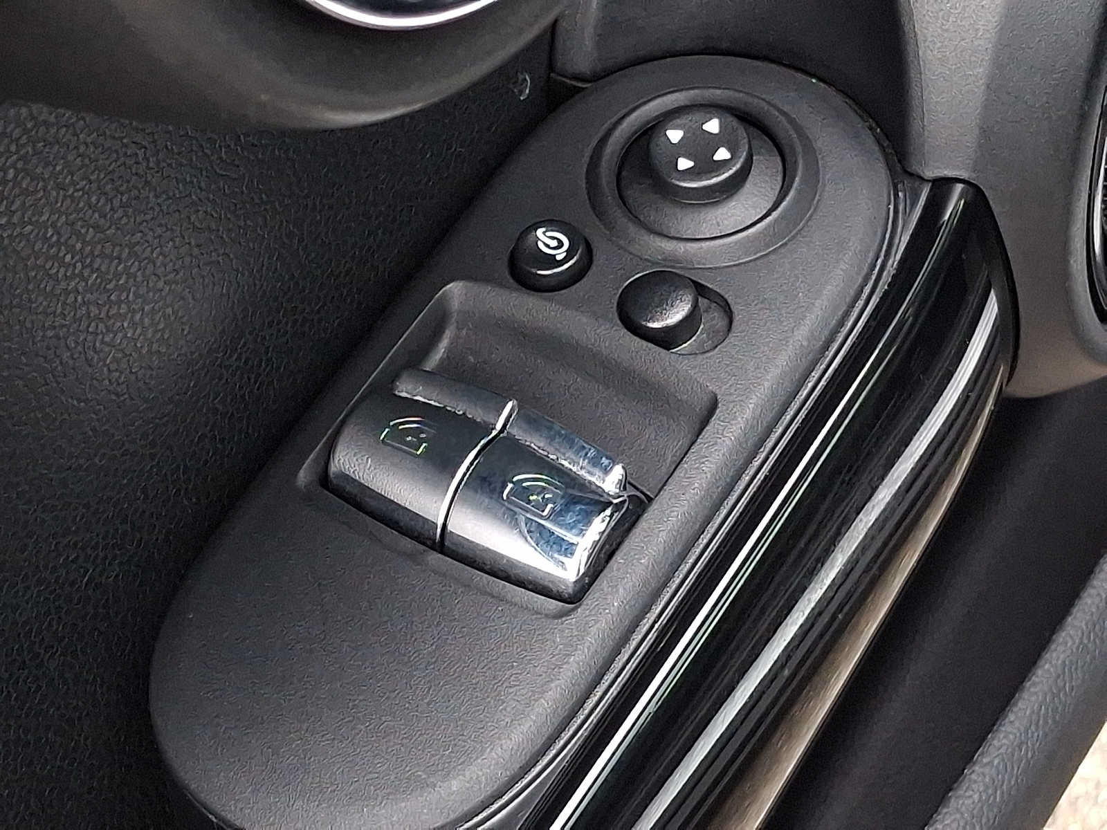 Certified 2024 MINI Cooper S FWD image 24