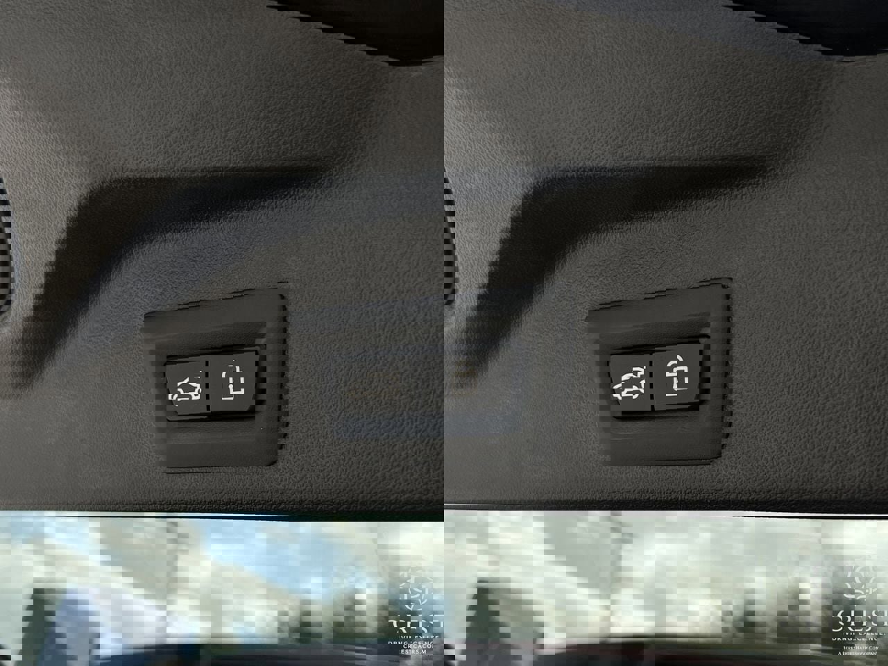 Used 2023 BMW X5 xDrive40i w/ Premium Package image 30