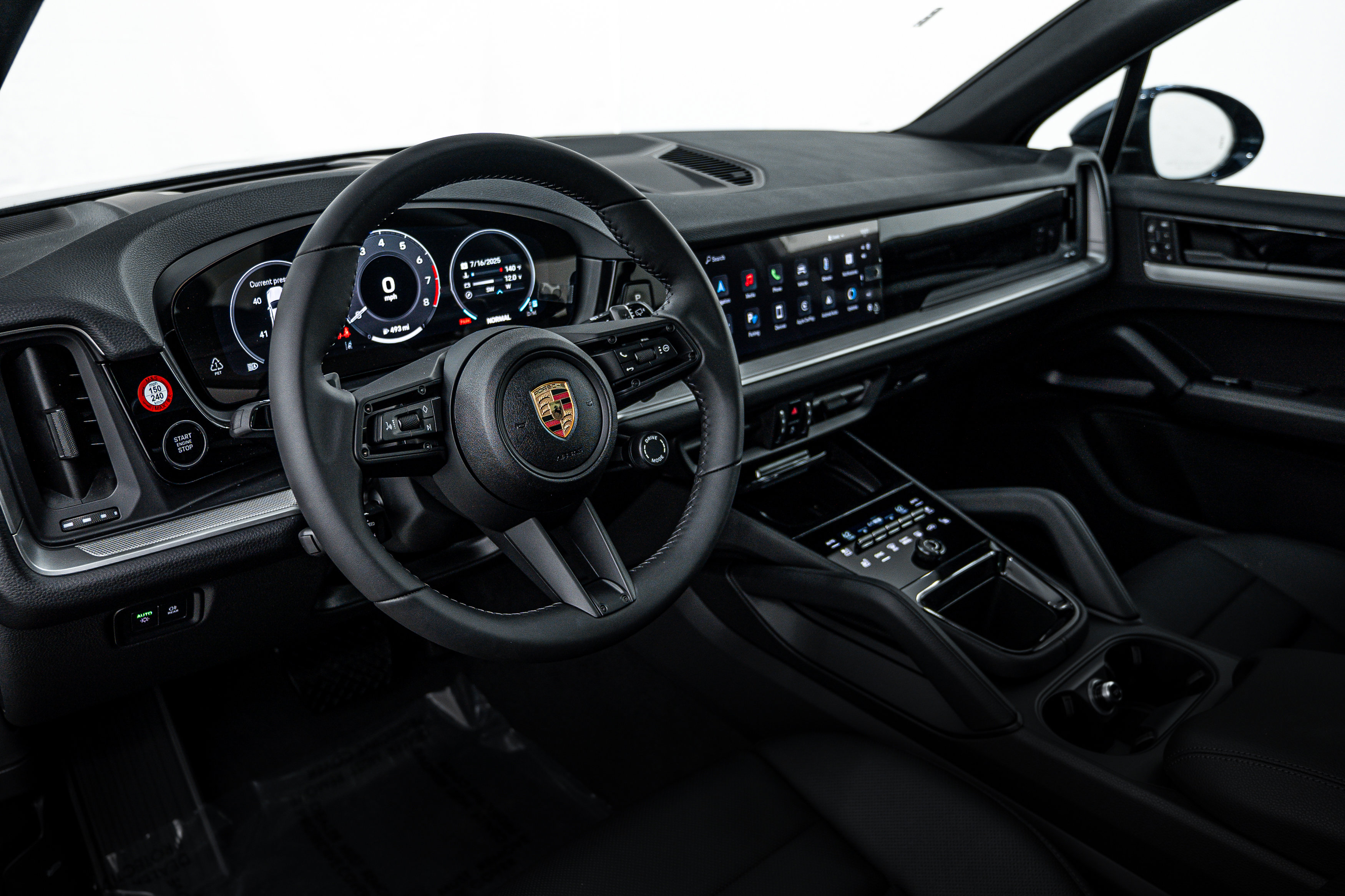 Certified 2025 Porsche Cayenne image 15