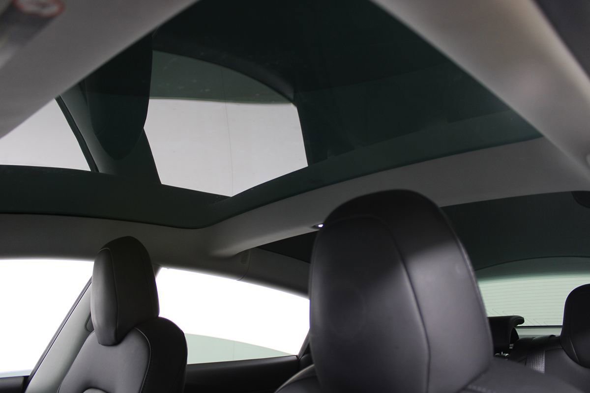 Used 2019 Tesla Model 3 Standard Range Plus RWD image 9
