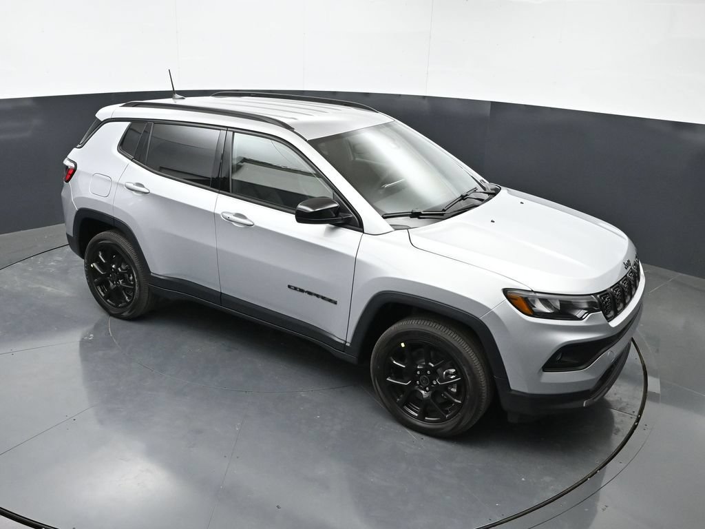 New 2026 Jeep Compass Latitude AWD/4WD image 30