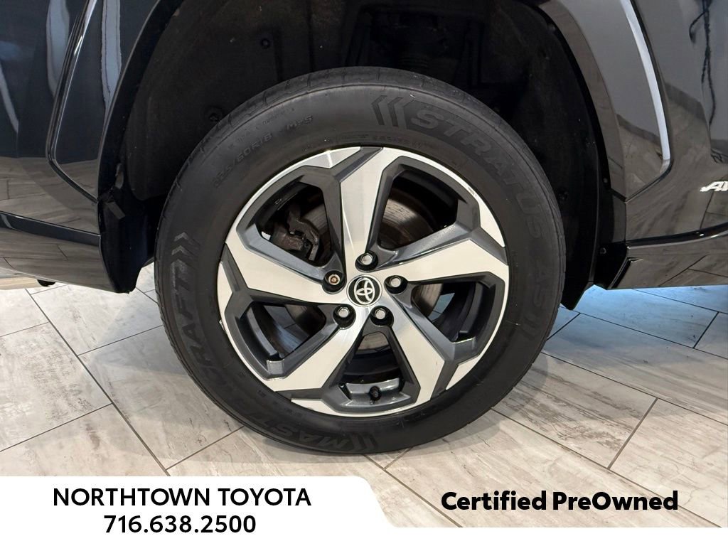 Used 2021 Toyota RAV4 SE w/ Weather & Moonroof Package AWD/4WD image 24