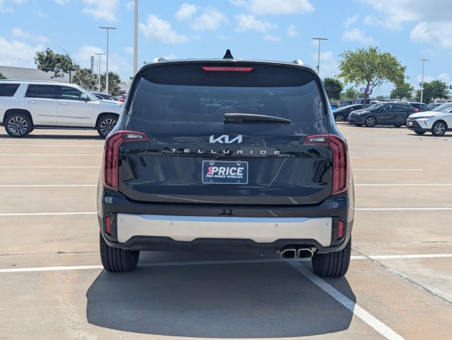 Used 2023 Kia Telluride S FWD image 6