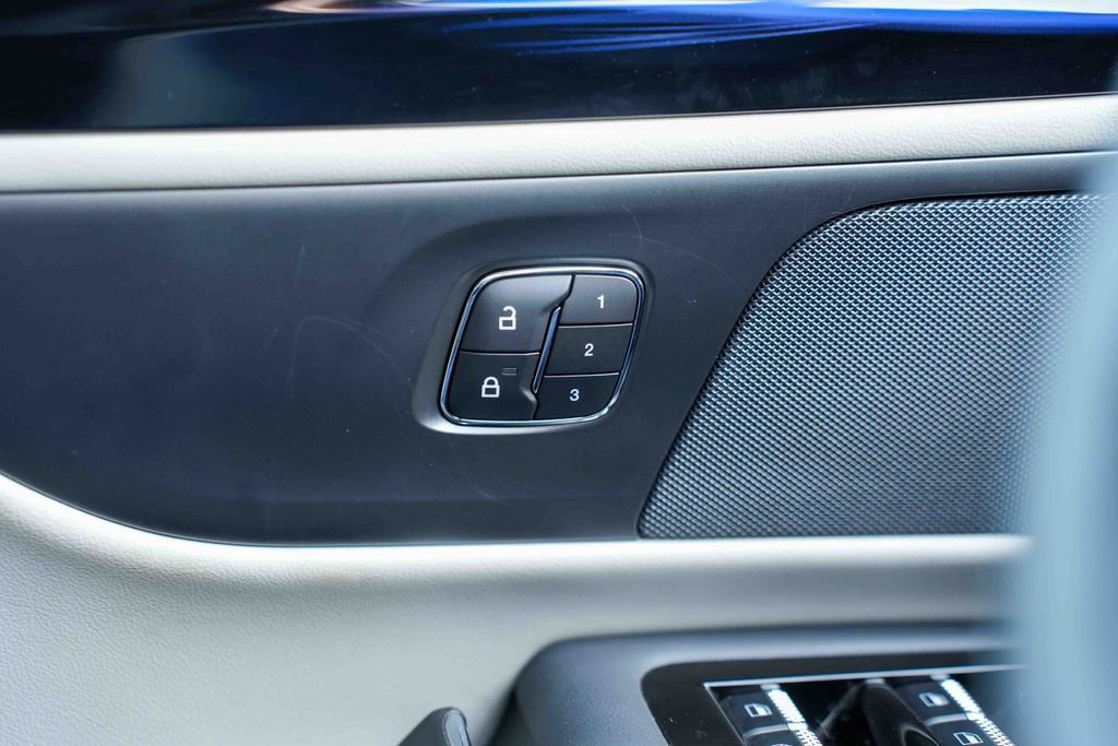 Used 2024 Lincoln Nautilus Reserve w/ Equipment Group 202A image 37