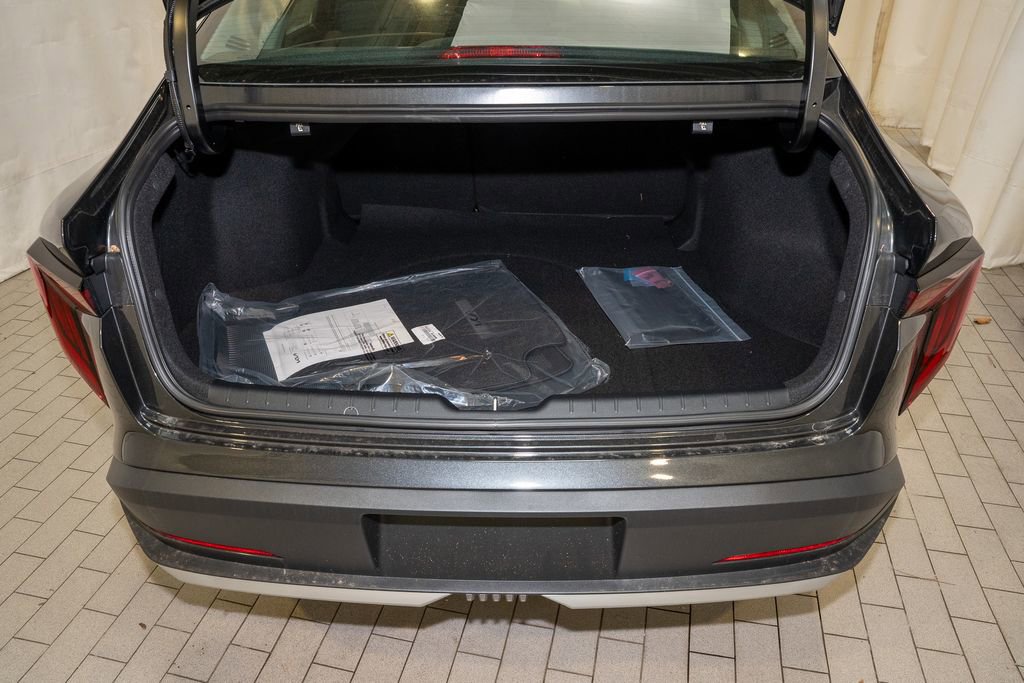 New 2025 Kia K4 LXS image 6