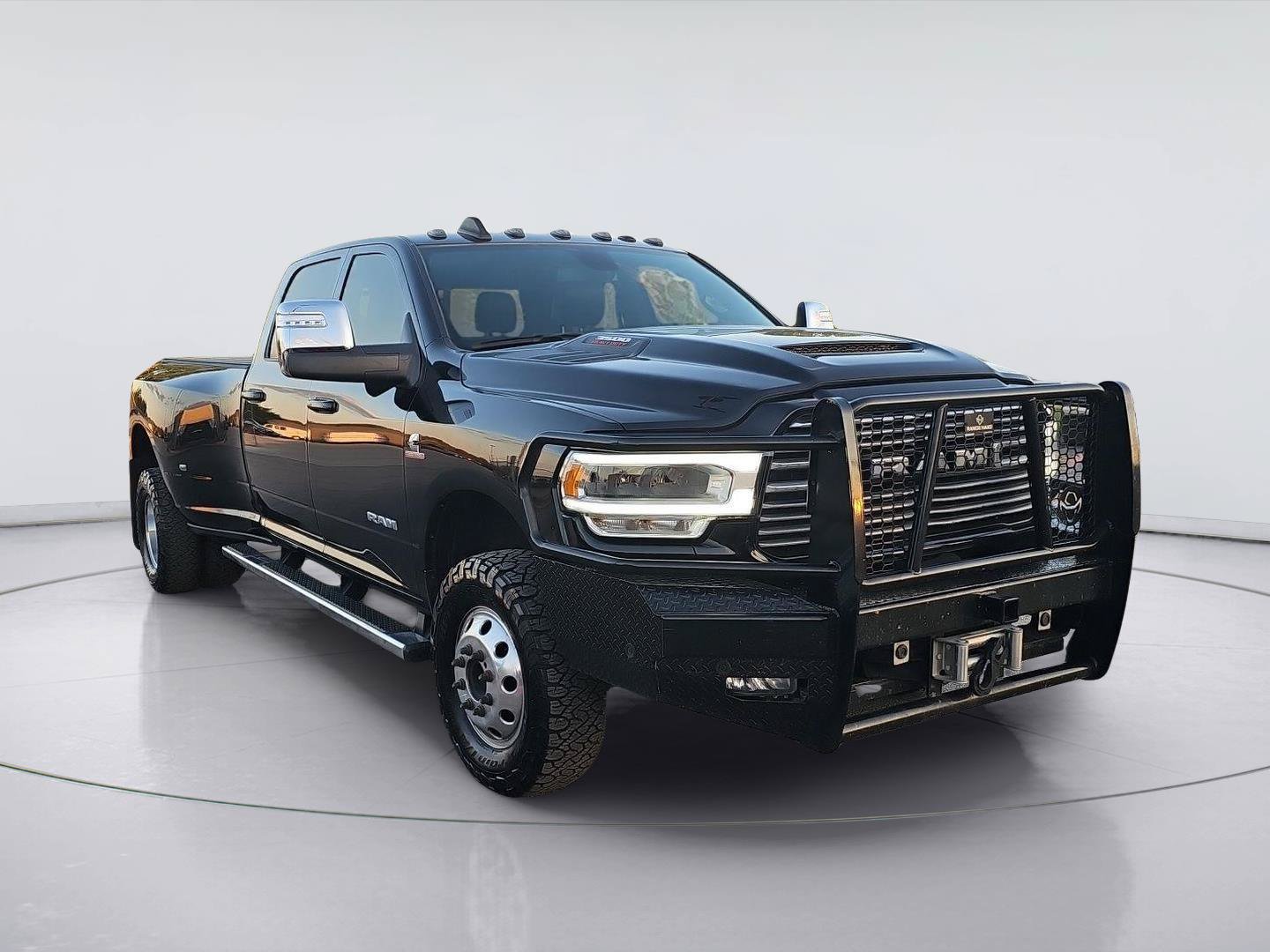 Used 2024 RAM 3500 Laramie w/ Sport Appearance Package AWD/4WD image 5
