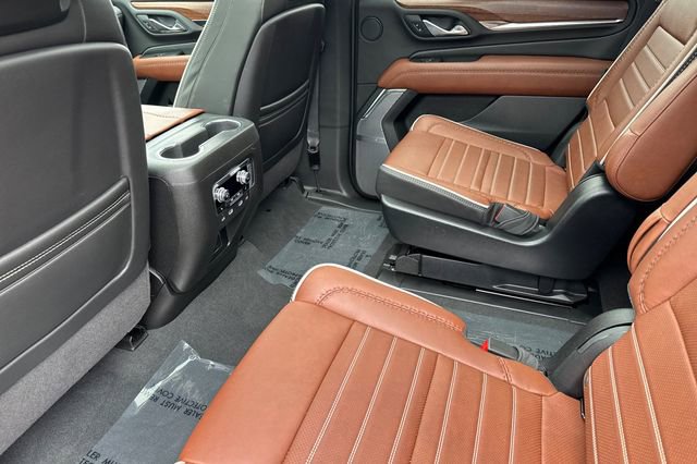 Used 2024 GMC Yukon Denali Ultimate AWD/4WD image 14